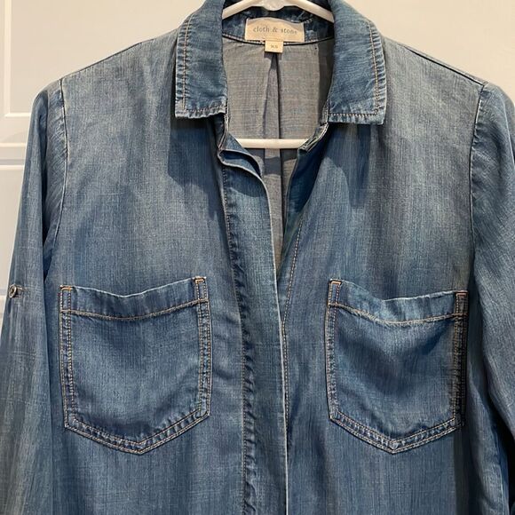 Anthropologie Cloth & Stone Chambray Top - Picture 2 of 5